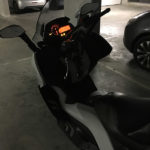 Scooter BMW C650GT : vue tableau de bord de nuit