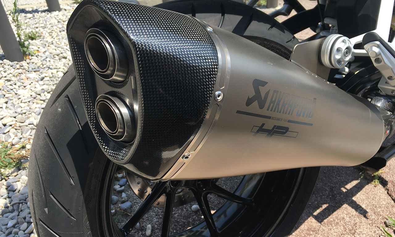 Echappement Akrapovic sur le R1250RS