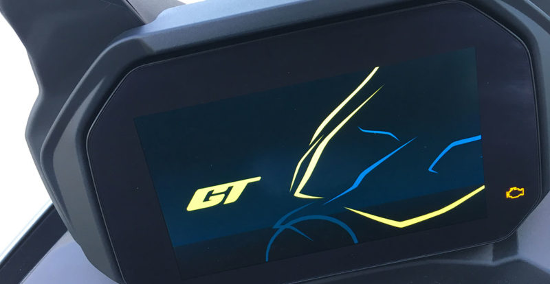 tableau de bord du scooter C400GT, LCD, présentation a l'initialisation
