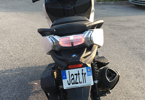 signature visuelle arrière du C400GT BMW, scooter Allemand