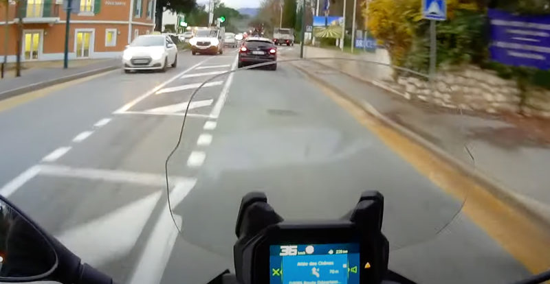 Indicateur de direction sur le tableau de bord directement : moto et scooter BMW