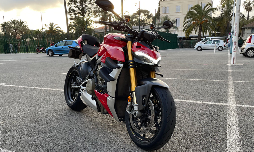 Ducati Streetfighter V4S rouge