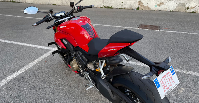 Ducati Streetfighter V4S : une invitation à monter à bord