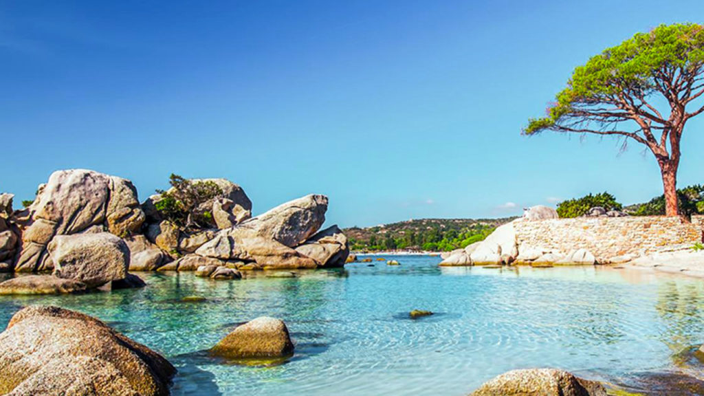 plage paradisiaque en Corse