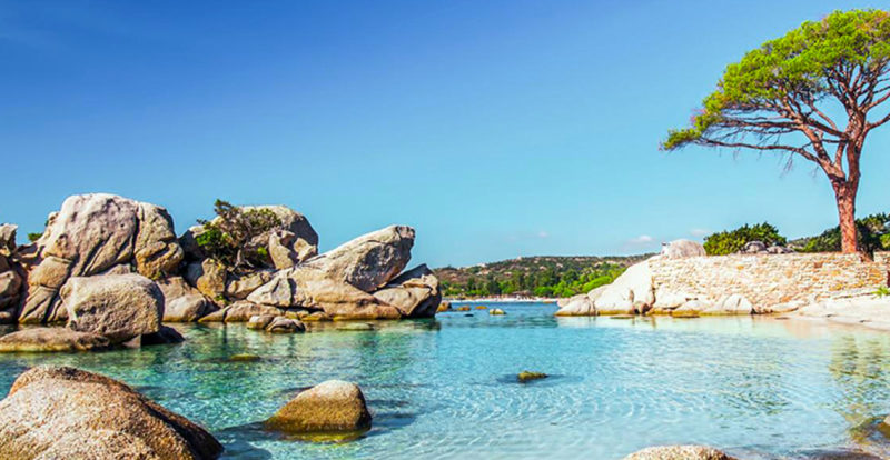plage paradisiaque en Corse