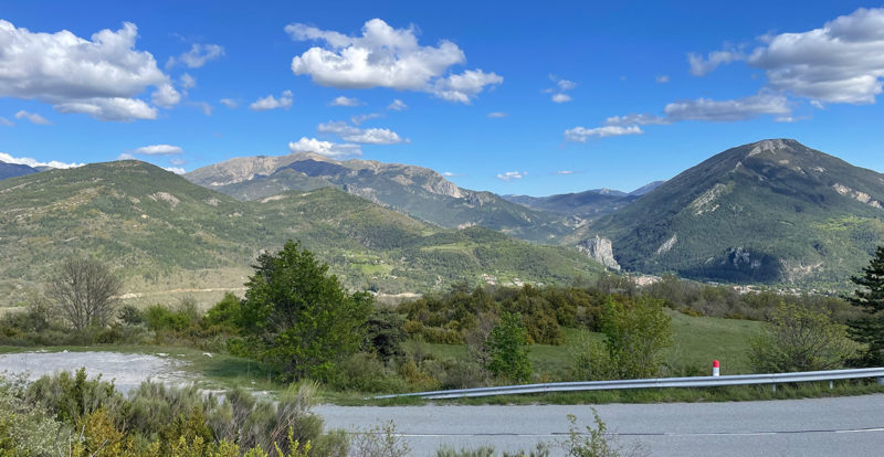 vue sur les montagnes de Castellane