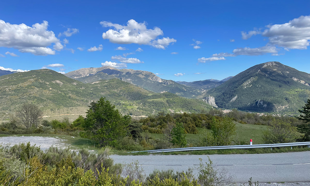 vue sur les montagnes de Castellane