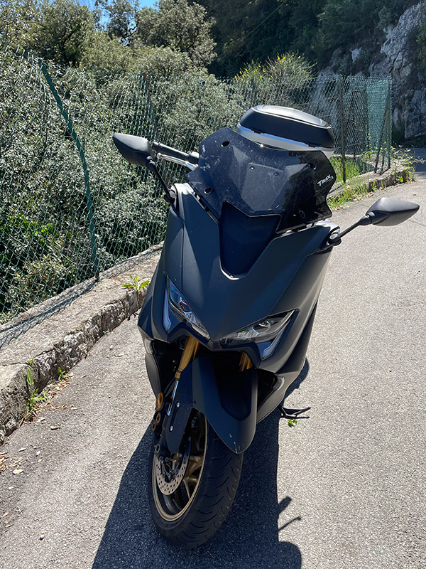 Tmax avec bulle fumée et Top Case