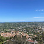 Vue vers la mer depuis les hauteurs de Grasse