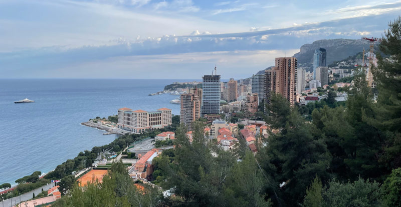 vue sur Monaco depuis la moyenne Corniche