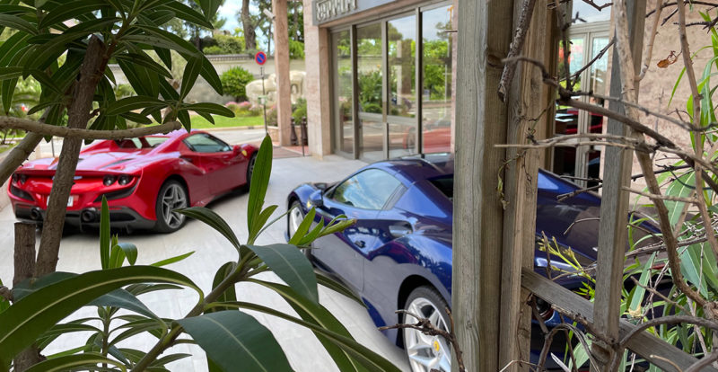 Voiture Ferrari à Monaco