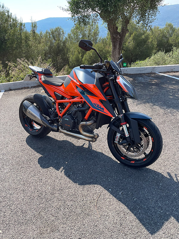 KTM Super Duke : la moto qui a mangé du piment Mexicain !