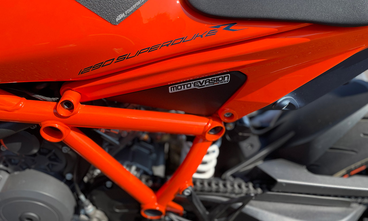 Super Duke R