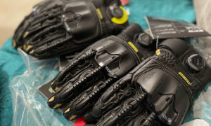 fermeture boa sur les gants de moto Knox