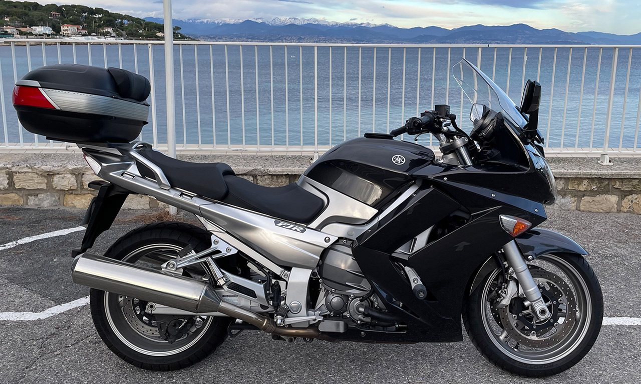 Moto Yamaha FJR 1300 (2006)