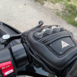 gant moto Dainese : plier les doigts