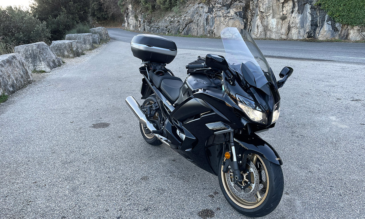 Yamaha FJR noire de David Jazt