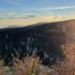 Vue depuis le Château de Gourdon en direction du couché de soleil