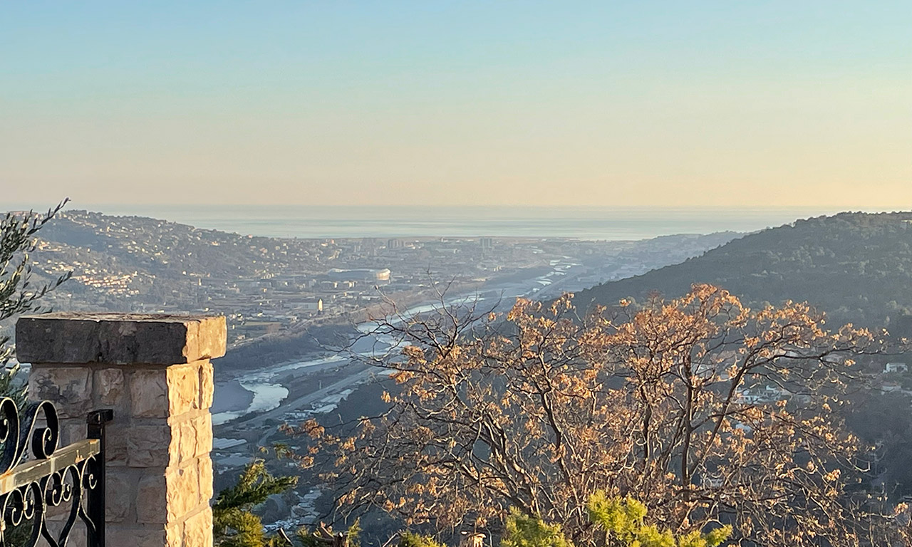 Entre montagne et bord de mer, bienvenue dans les Alpes Maritimes