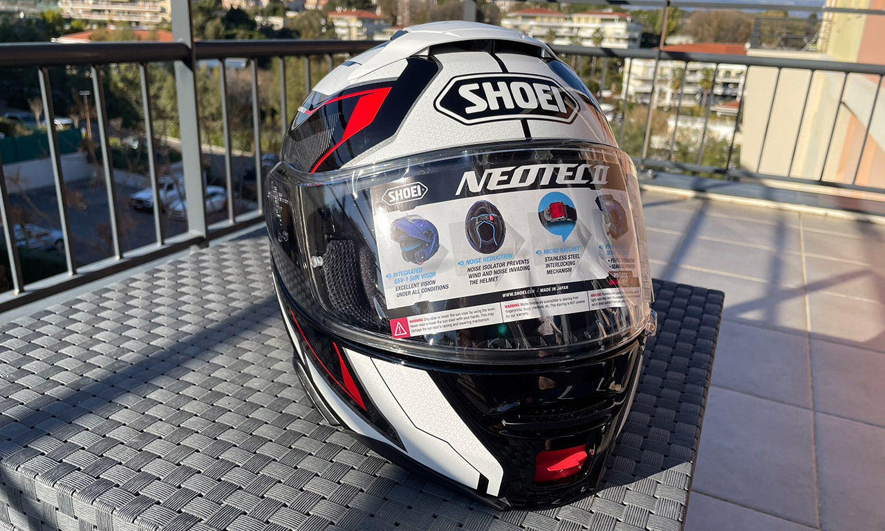 Casque de moto Shoei Néotec 2