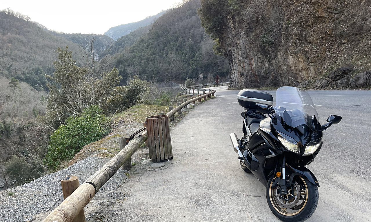 pause motarde dans les montagnes Niçoise (Alpes Maritimes)