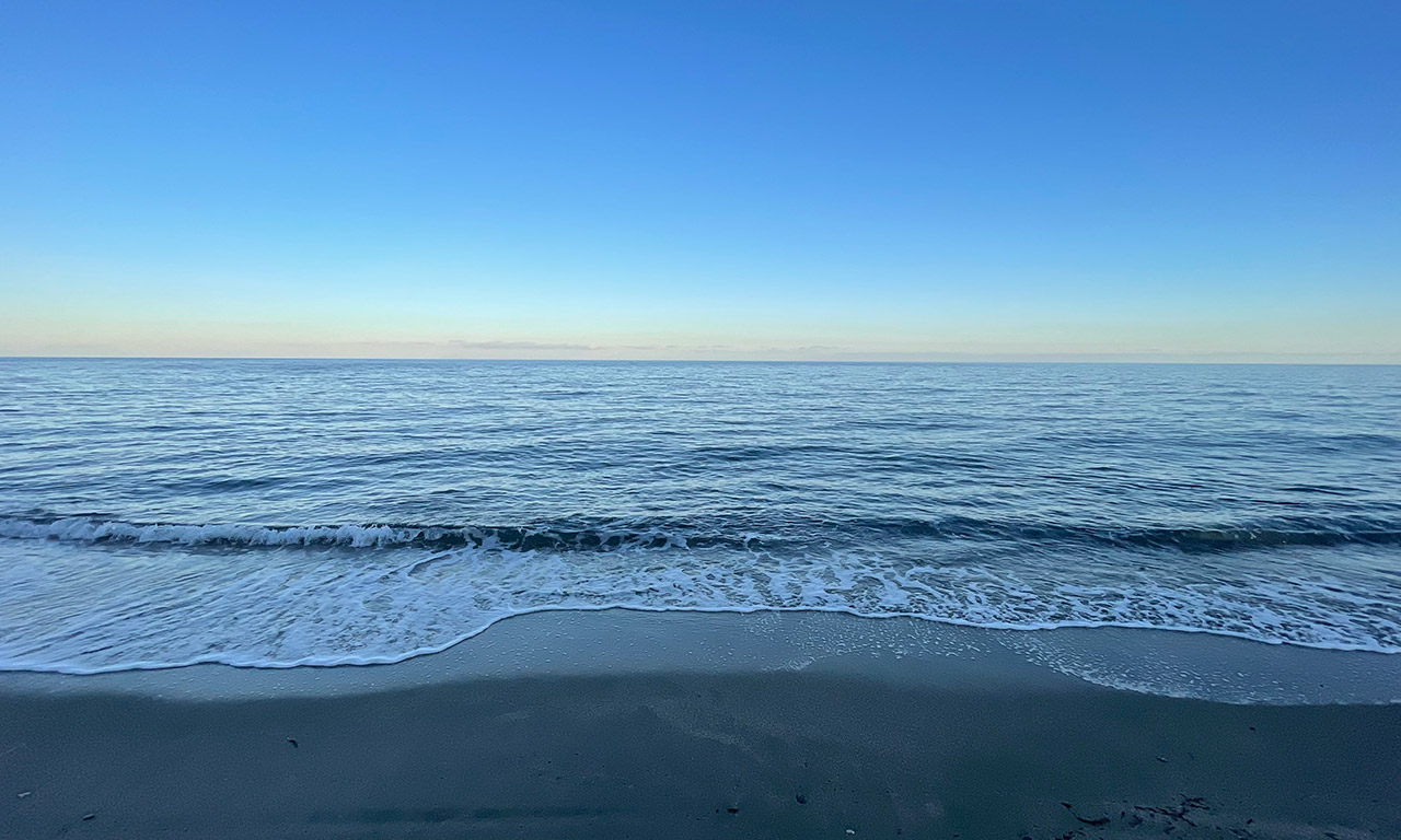 Plage d'Aléria, en Corse