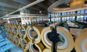 ambiance dans le bateau Corsica Ferries au niveau de la Brasserie