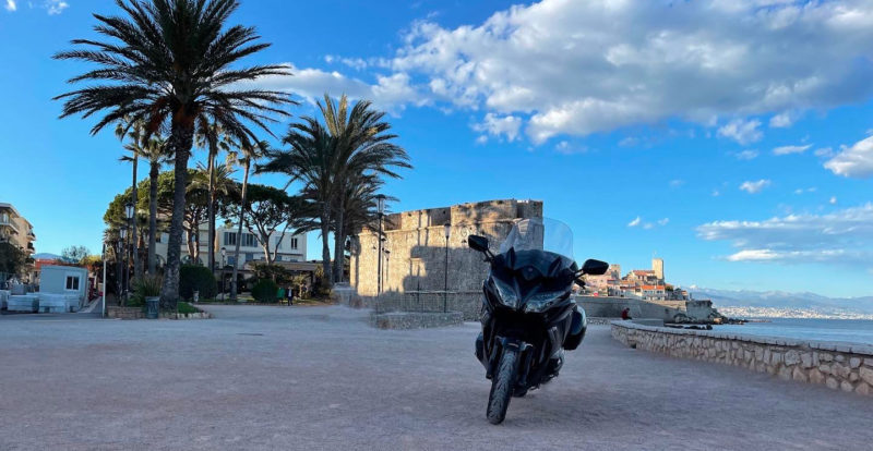 Yamaha FJR 1300 sur Antibes