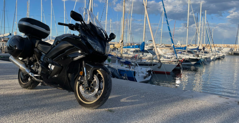 FJR 1300 AE Ultimate Edition de David Jazt, au port Vauban d'Antibes