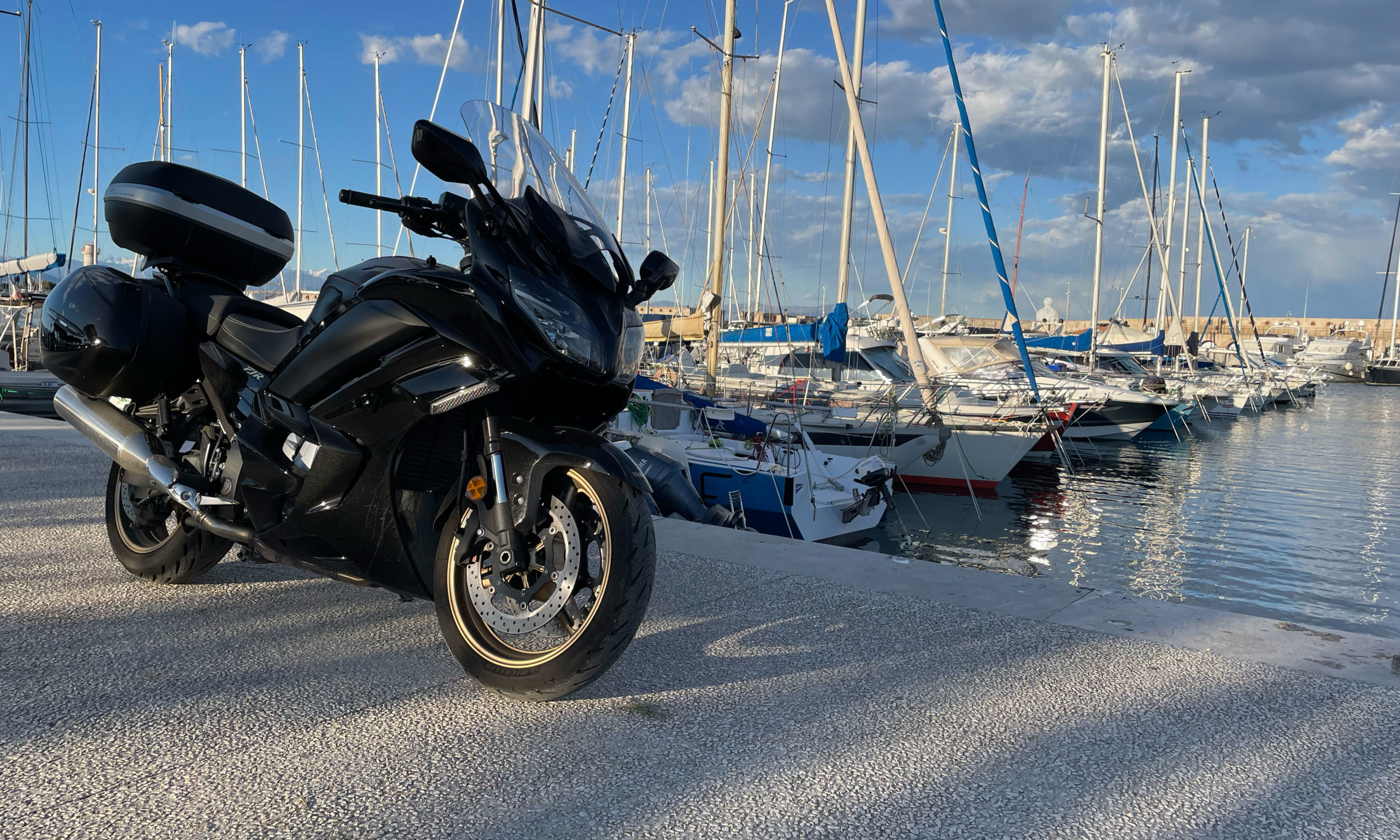 FJR 1300 AE Ultimate Edition de David Jazt, au port Vauban d'Antibes