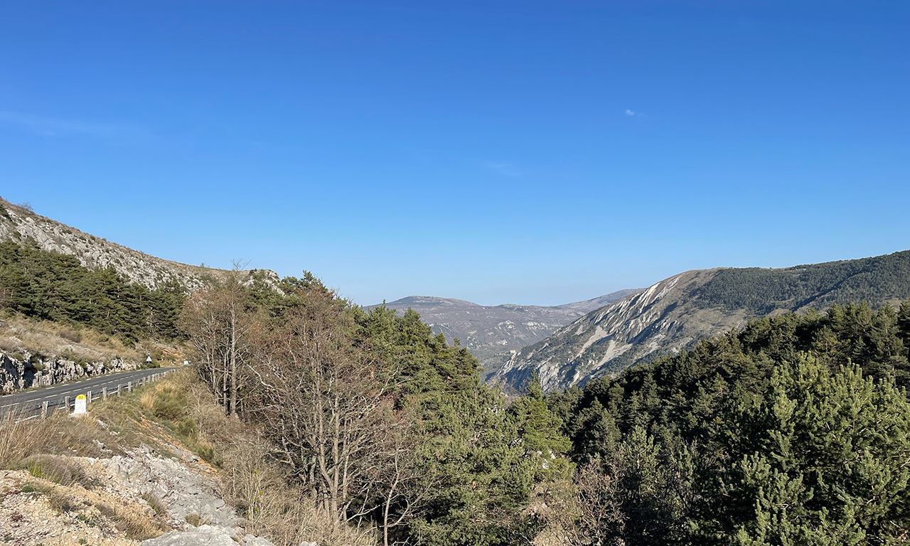 Balade moto au coeur des montagnes des Alpes Maritimes