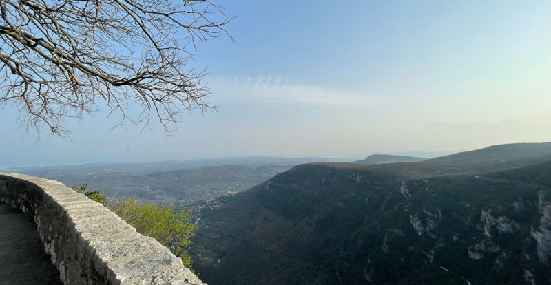 vue depuis les hauteurs de Gourdon Village vers Cannes