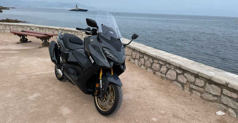 Nouvelle face avant du TMAX