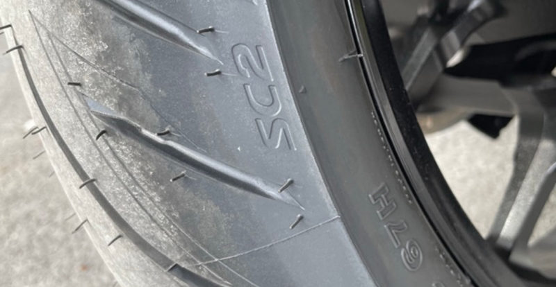 Bridgestone SC2 sur le TMAX 2022