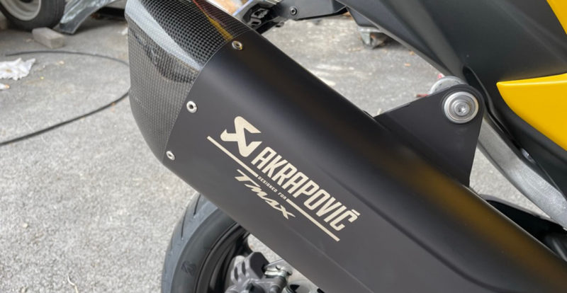 Echappement Akrapovic sur le TMAX 2022