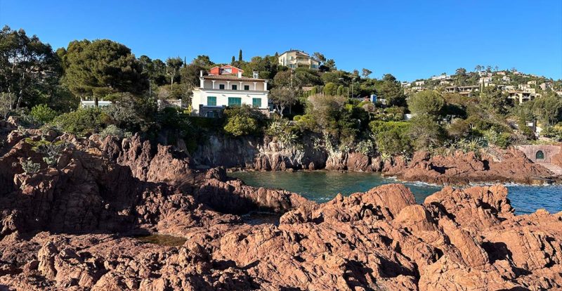 Habiter au coeur du Massif de l'Estérel dans le Var