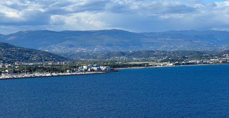 Vue depuis la Corniche entre Cannes et Saint-Raphael