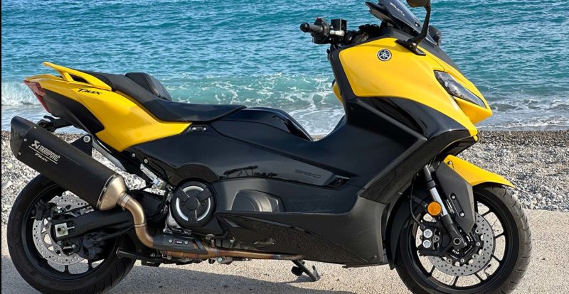 TMAX 560 Jaune