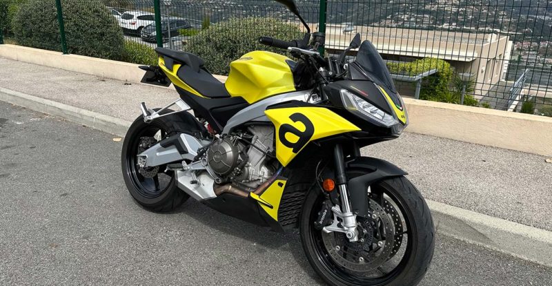 Moto Aprilia Tuono 660