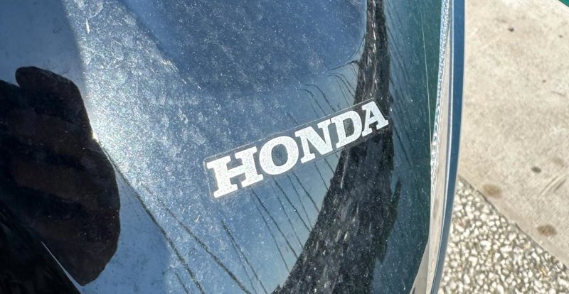 logo Honda sur un Forza