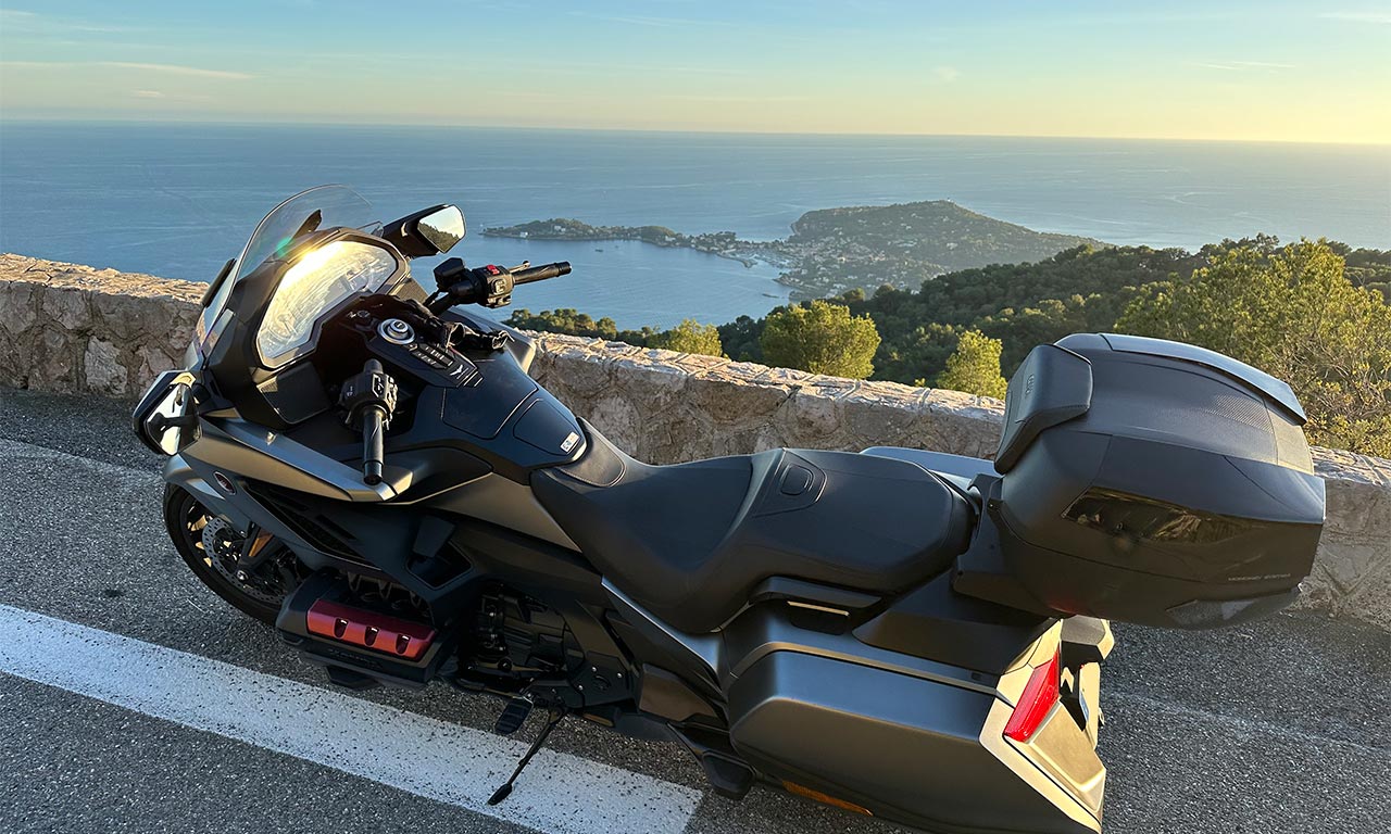 Honda Goldwing de David Jazt sur la Grande Corniche entre Nice et Monaco
