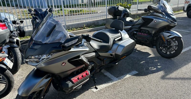 Duo de goldwing sur Cannes