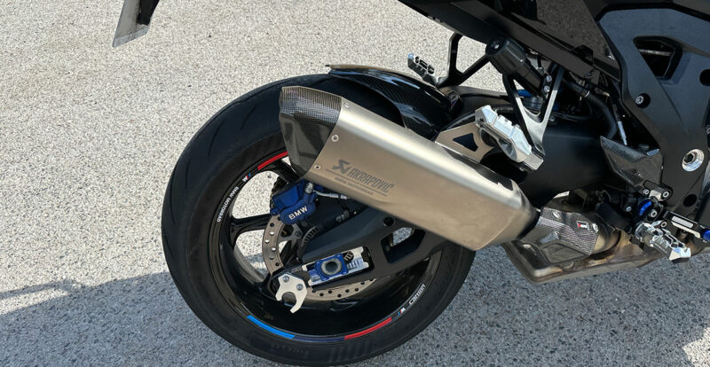Echappement Akrapovic M1000XR de série
