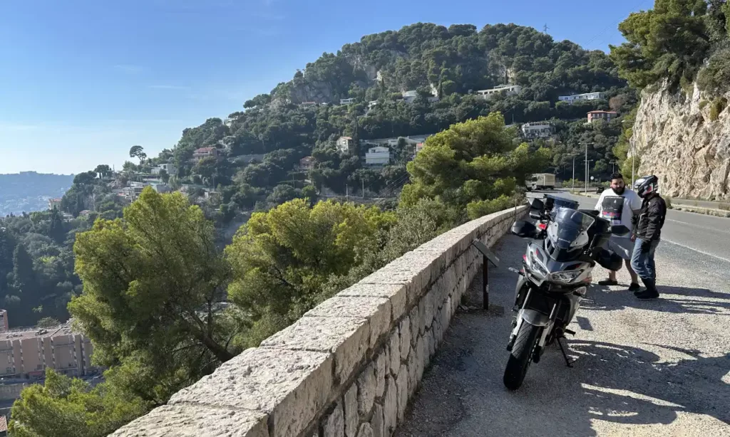 Balade moto Jazt.com depuis Antibes, Nice, Cannes