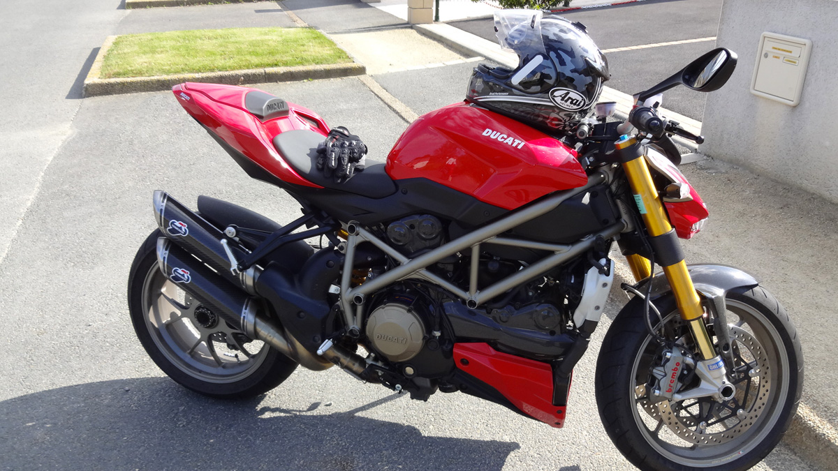 Balade moto en Ducati en 2012 pour David Jazt