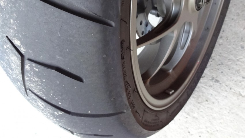 Pneu merdique : Corsa 3