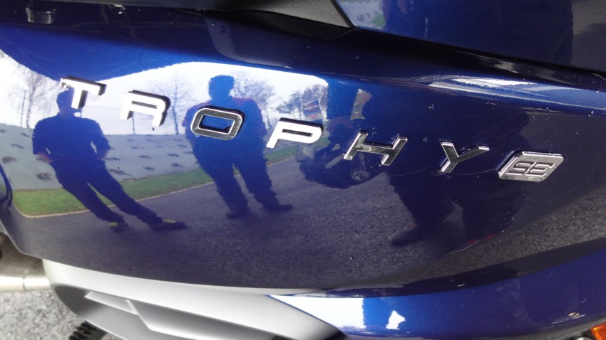 Essai moto : Triumph Trophy 1200 SE, une routière Anglaise