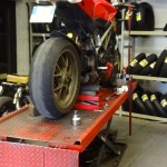 moto sur le pont chez Dafy Moto Rennes