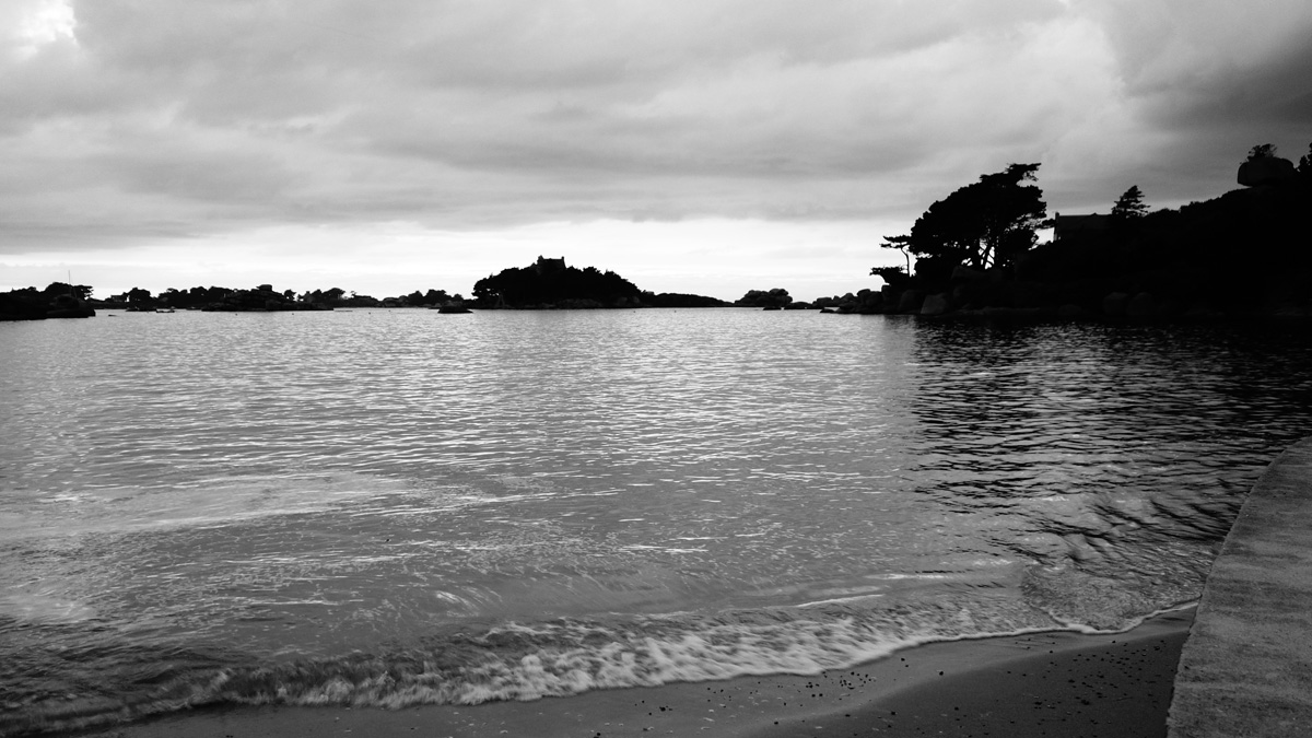 plage de granit rose en côte d'armor