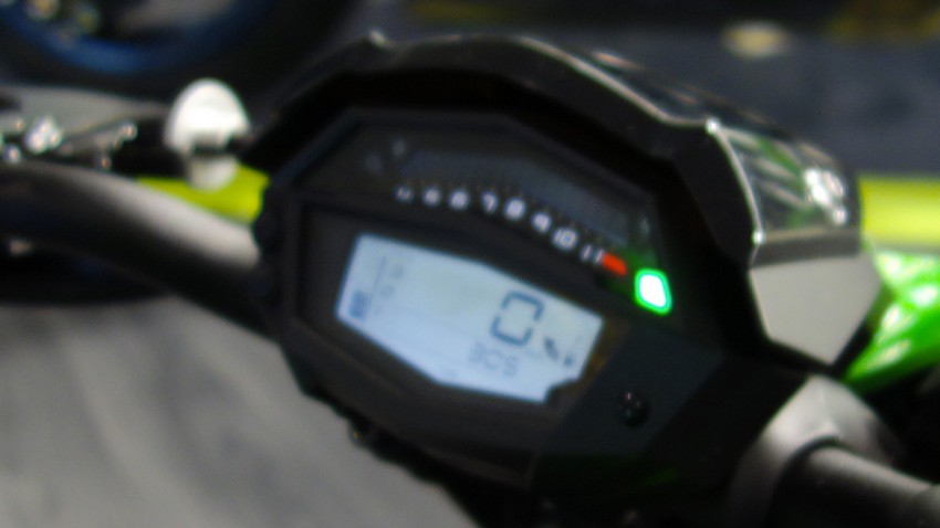 zoom sur le tableau de bord du Z1000 2014 à Rennes